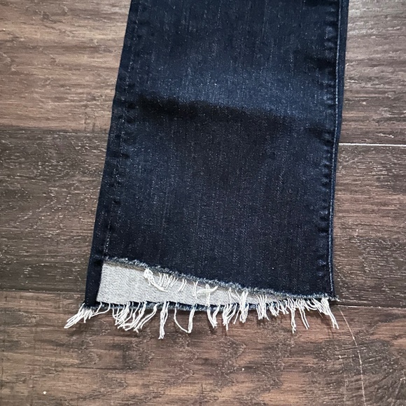 MOTHER Best-Selling Ankle Step Hem Crop Jeans in Off Limits Sz 25 NWT $258!! - Picture 4 of 7